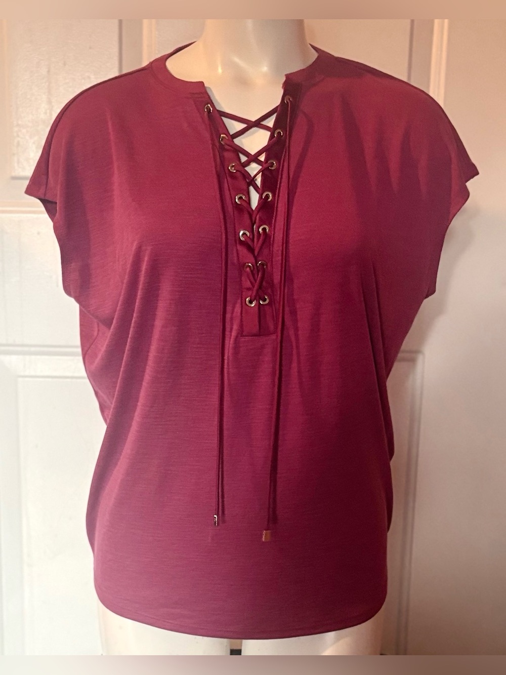 White House Black Market lace-up dolman sleeve blouse Raspberry Womens Small